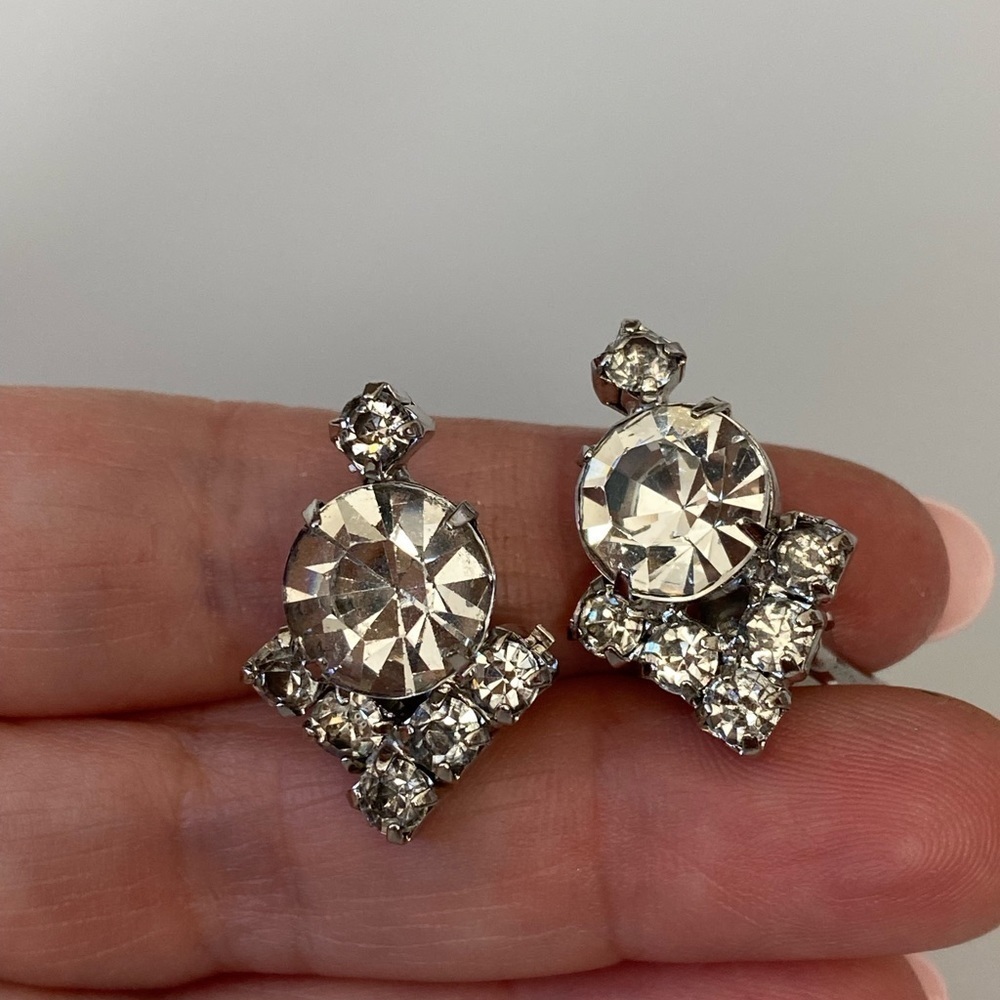 30  Clip Ons Earrings Rhinestones Silver Tone 90s 1”